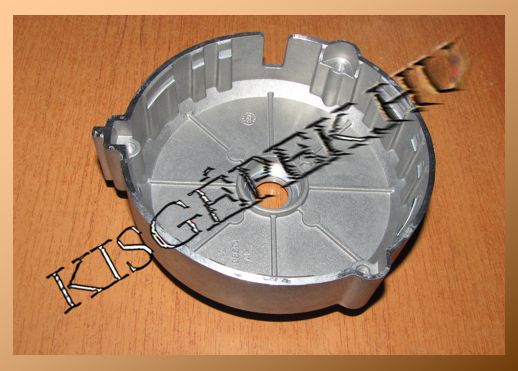 Motorház Makita DLM460, DLM465, DLM532, DLM533, DLM536, felső