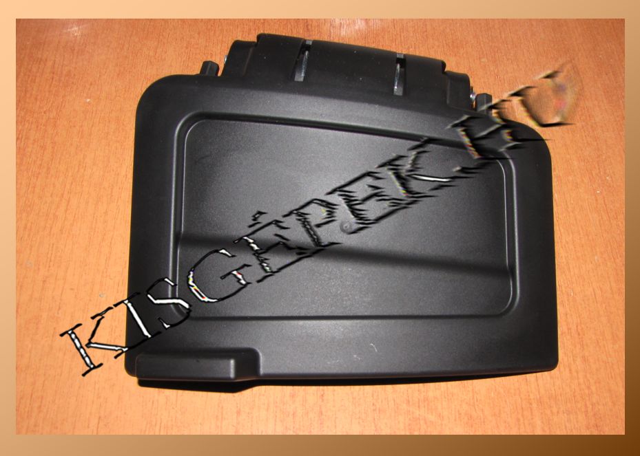 Oldalkidobó fedél Makita ELM4620, ELM4621