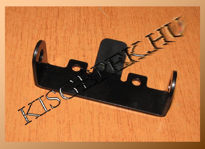 Konzol lemez Makita DLM532, oldalkidobó fedélhez 