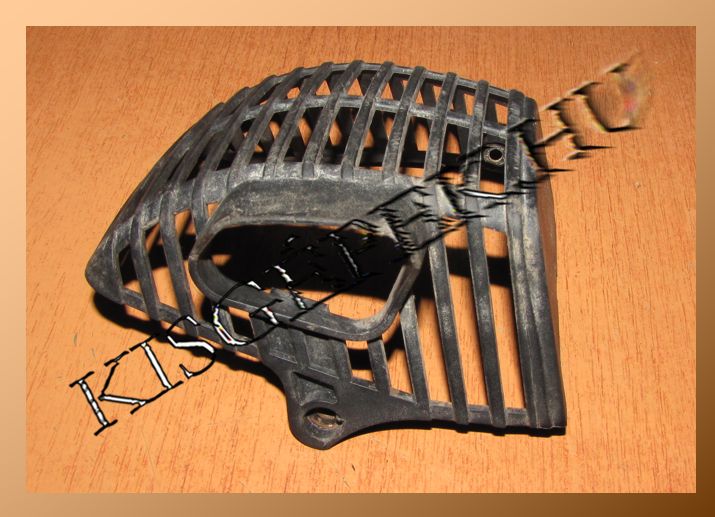  Hangtompító fedél Makita EM2600U