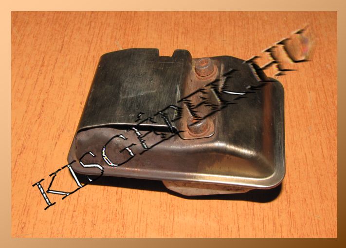  Kipufogó Makita EM2600U