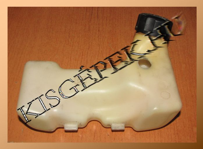  Üzemanyagtartály Makita EM2600U, üres