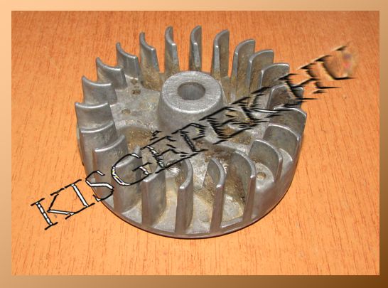 Lendkerék EFCO 44, öntött ékes